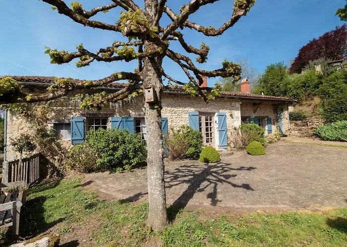 Moulin De Mois By Interhome Сasa de vacaciones Joussé